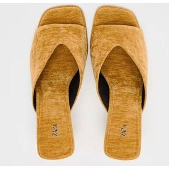 RARE!!! ZARA Asymmetrical Heeled Mules NWT - Picture 9 of 11